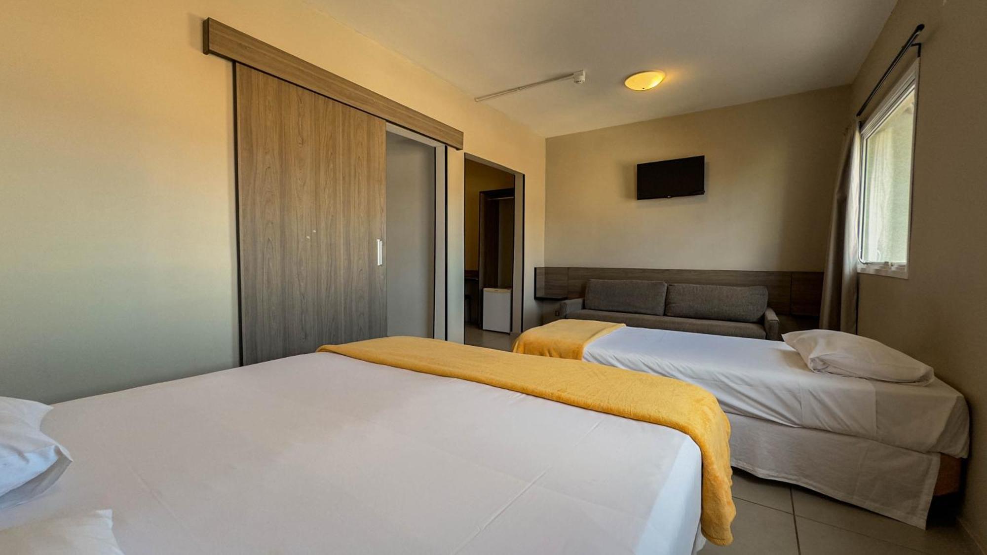 I-Hotel ピラシカーバ エクステリア 写真