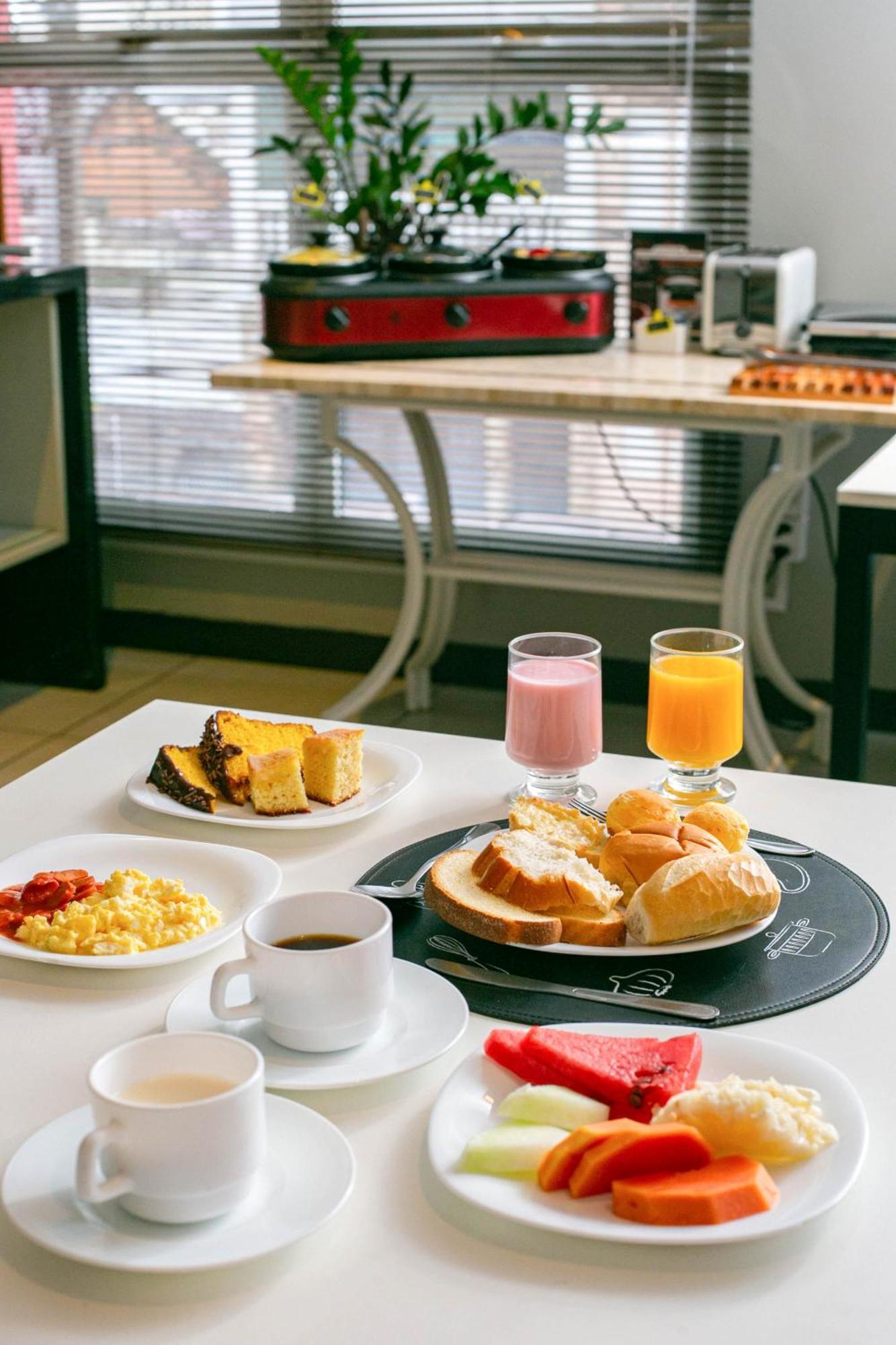 I-Hotel ピラシカーバ エクステリア 写真