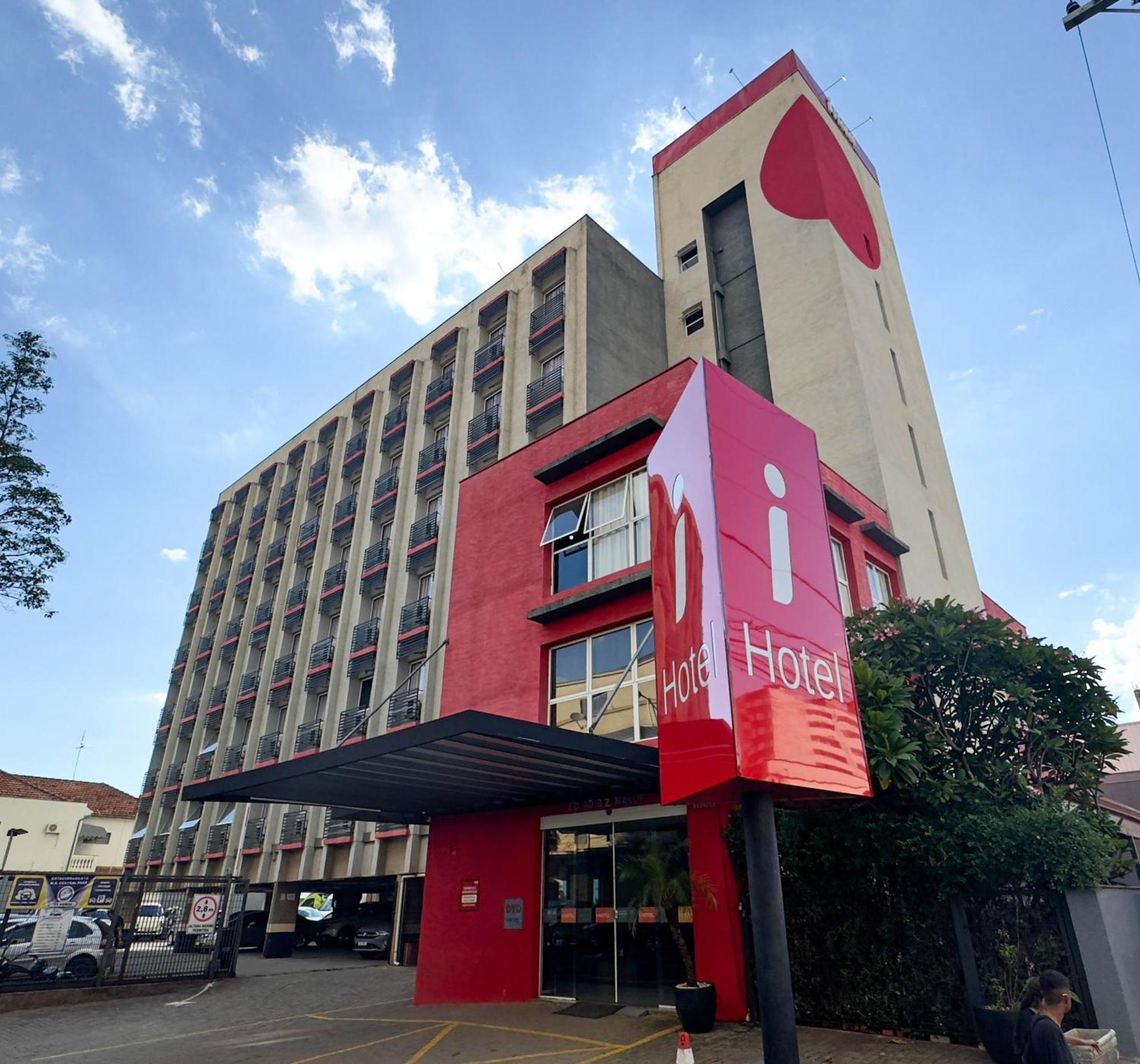 I-Hotel ピラシカーバ エクステリア 写真